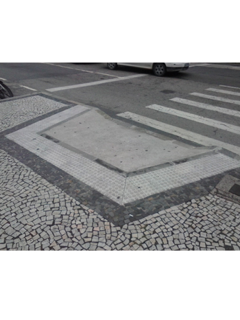 Piso Podotátil Piso Podotátil Direcional em Ladrílho Hidráulico, Norma ABNT NBR